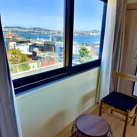 Terrace Bed & Breakfast 3*