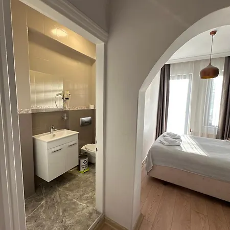 Terrace 4*
