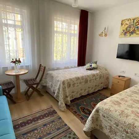 Terrace Bed & Breakfast 4*