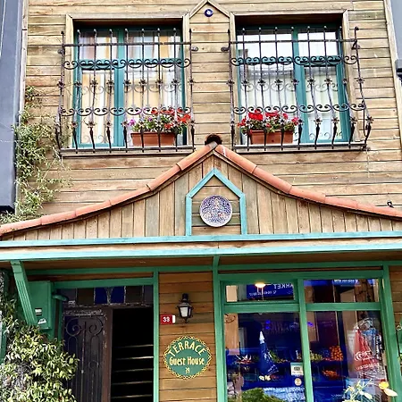 Terrace Oda ve Kahvaltı 4*