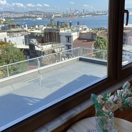 Oda ve Kahvaltı Terrace